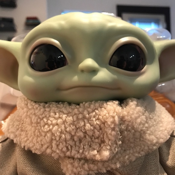 Star Wars Mandalorian Child Baby Yoda Doll Plush - Picture 4 of 8